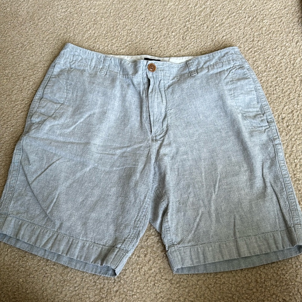 Men’s J Crew Linen Blend Shorts - Size 34